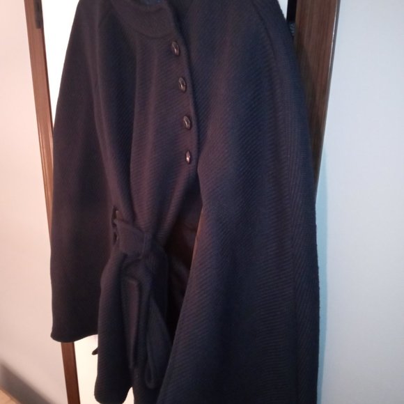Joan Rivers coat size XL  Navy button Collar cape with tie belt.  XL - Picture 4 of 14